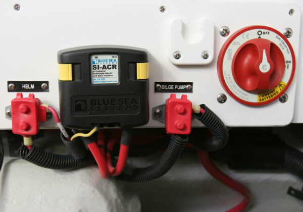 Kit Add-A-Battery Blue Sea 120A Chave Geral 5511e Relé 7610 - Imagem 2